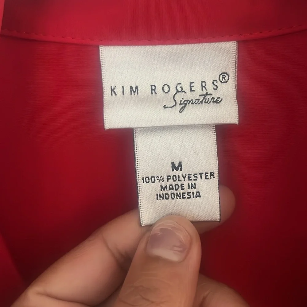 Red blouse - Picture 2 of 3